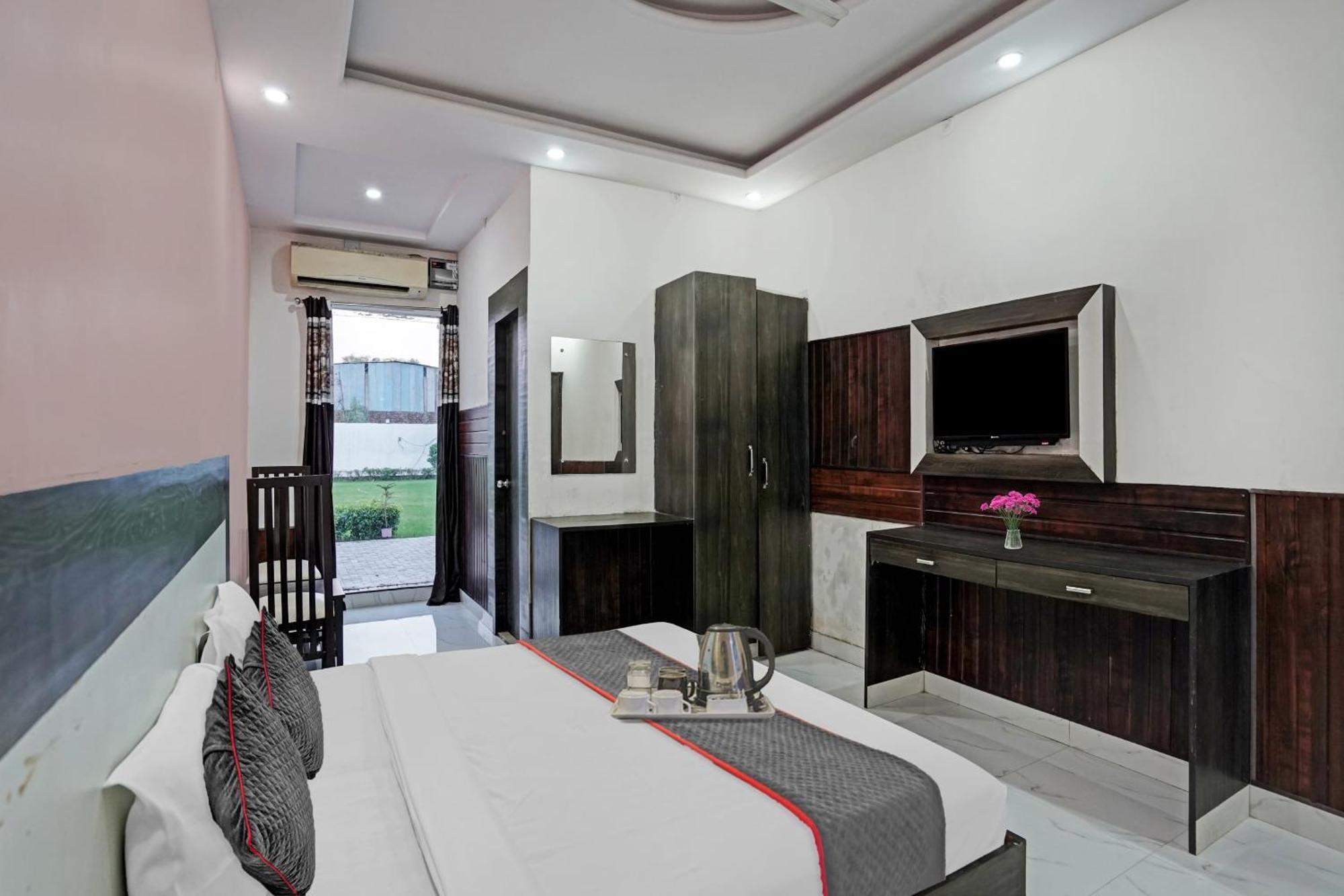 Collection O Rajvanshi Paradise Gurgaon Exteriör bild