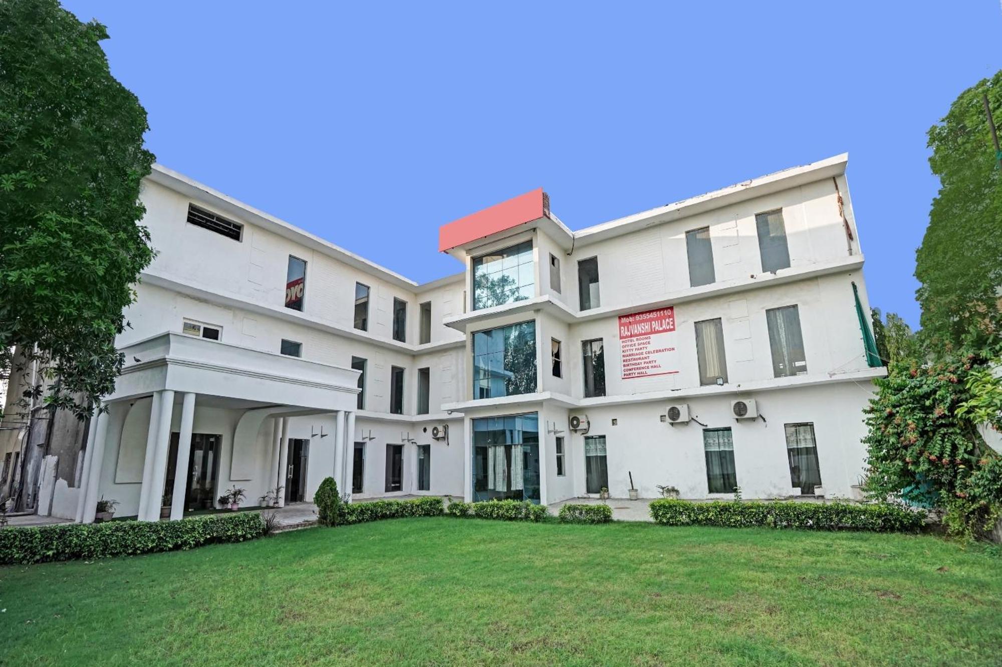 Collection O Rajvanshi Paradise Gurgaon Exteriör bild