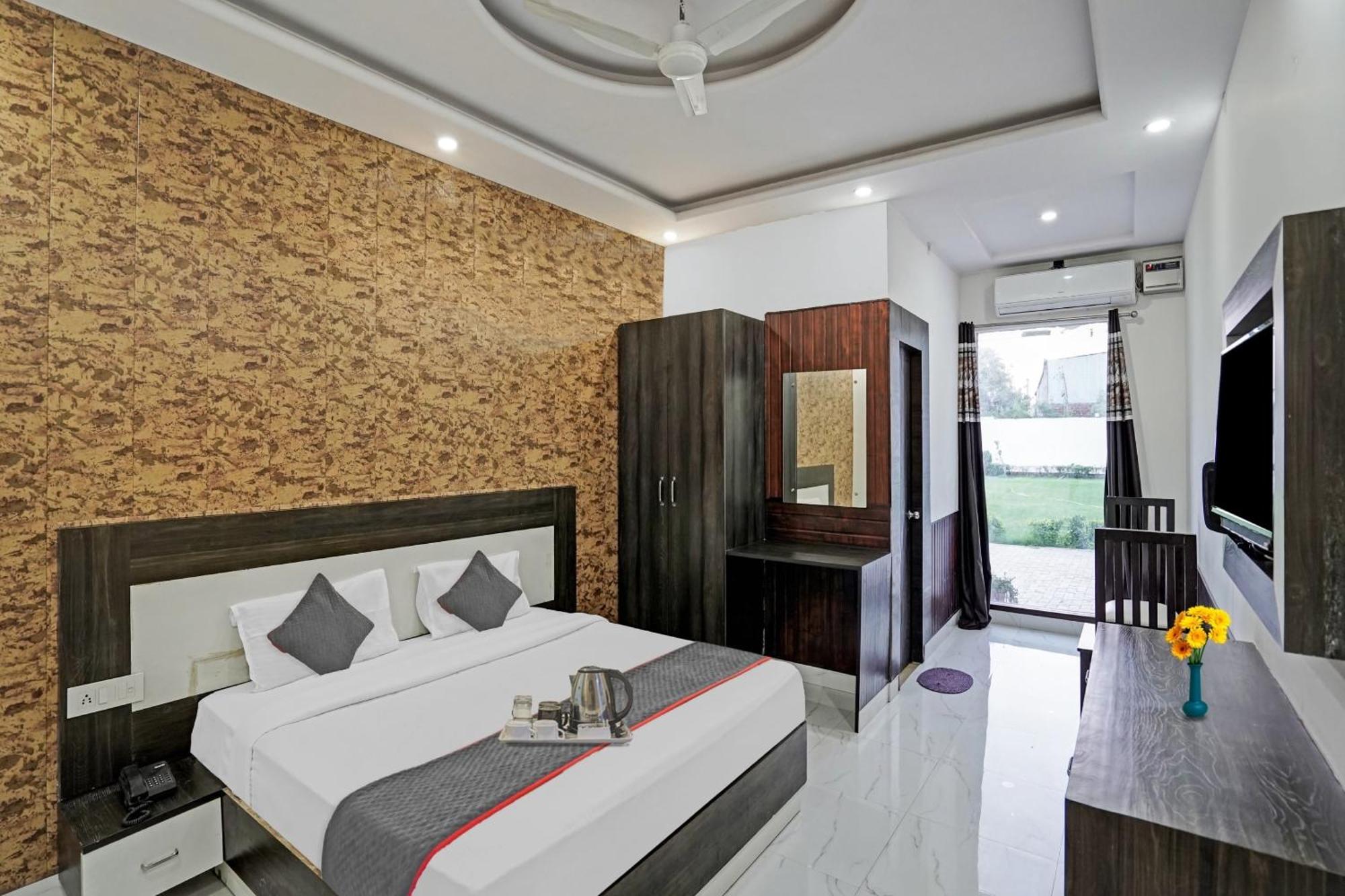 Collection O Rajvanshi Paradise Gurgaon Exteriör bild